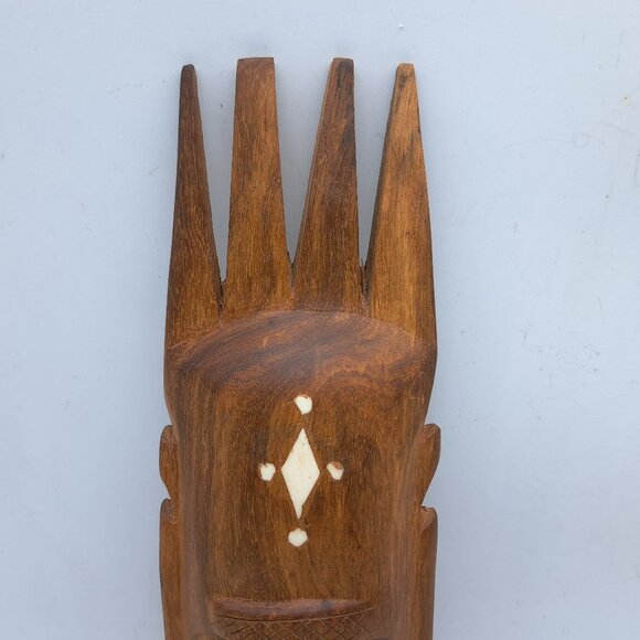 Wood Indonesian Tribal Mask - Picture 8 of 11